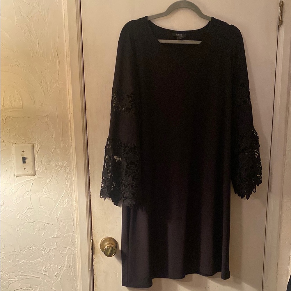Alfani Black Dress with Lace Detail Size 16. Great used condition. - Picture 11 of 11